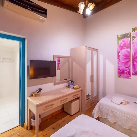فندق مبيت وإفطار سيبروت سوالو البوتيكي 4*