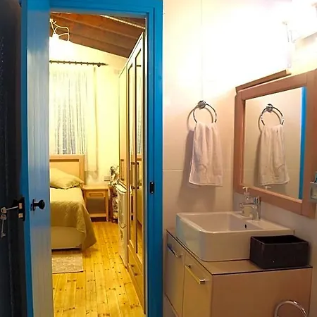Bed and Breakfast Cypriot Swallow Boutique 3*