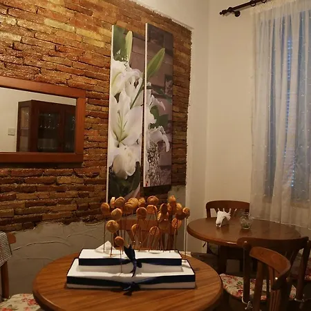 Couette-café Cypriot Swallow Boutique 4*