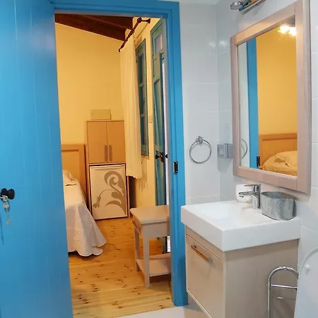 Couette-café Cypriot Swallow Boutique 4*