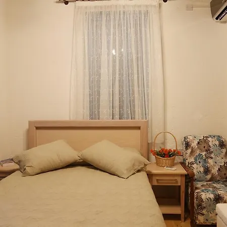 Bed & Breakfast Cypriot Swallow Boutique