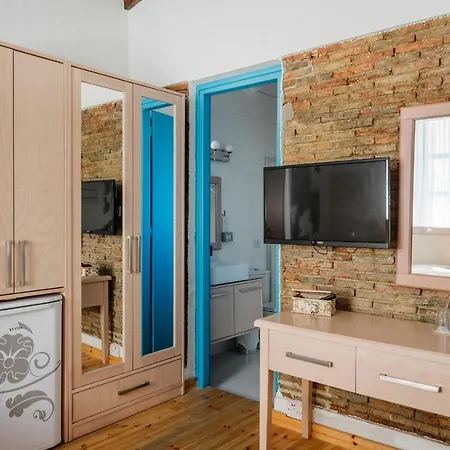 Cypriot Swallow Boutique Bed & Breakfast 4*