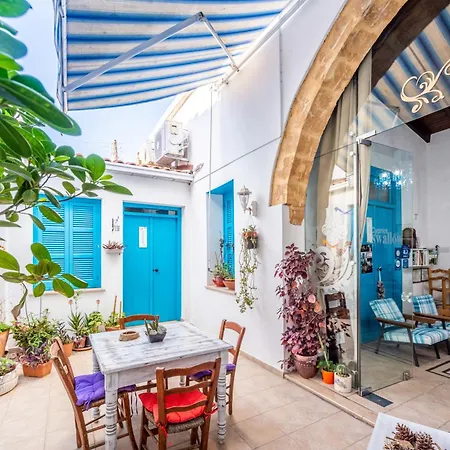 Cypriot Swallow Boutique Nicósia