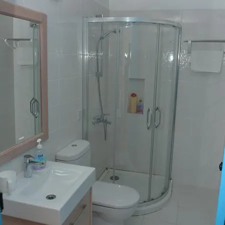 Alojamento de Acomodação e Pequeno-almoço Cypriot Swallow Boutique